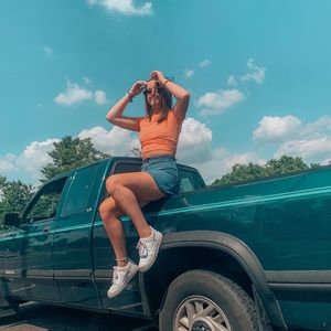 Meet your Posher, Ava